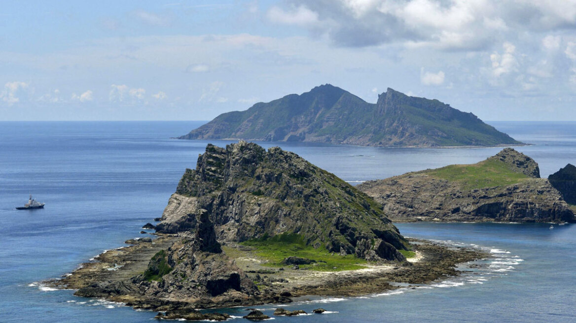 Kινεζικό αλιευτικό βυθίστηκε κοντά στα διαφιλονικούμενα νησιά Σενκάκου 